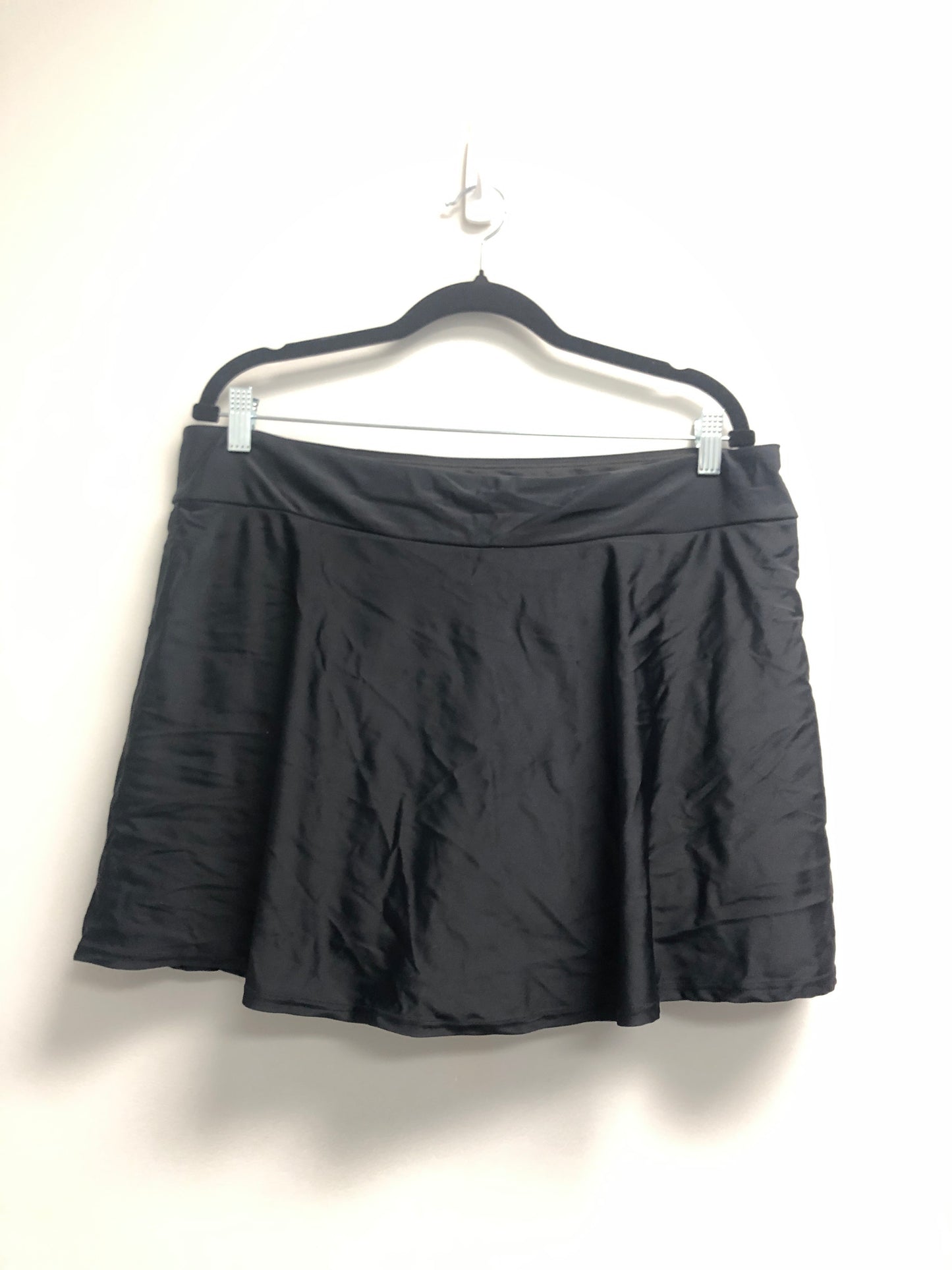 Outlet 7120 - Latched Mama Sporty Swim Skirt with Boy Shorts - Final Sale - Black - 2X