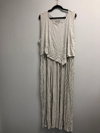 Outlet 7154 - Latched Mama Boardwalk Nursing Maxi - Heather Grey Stripe - 3X