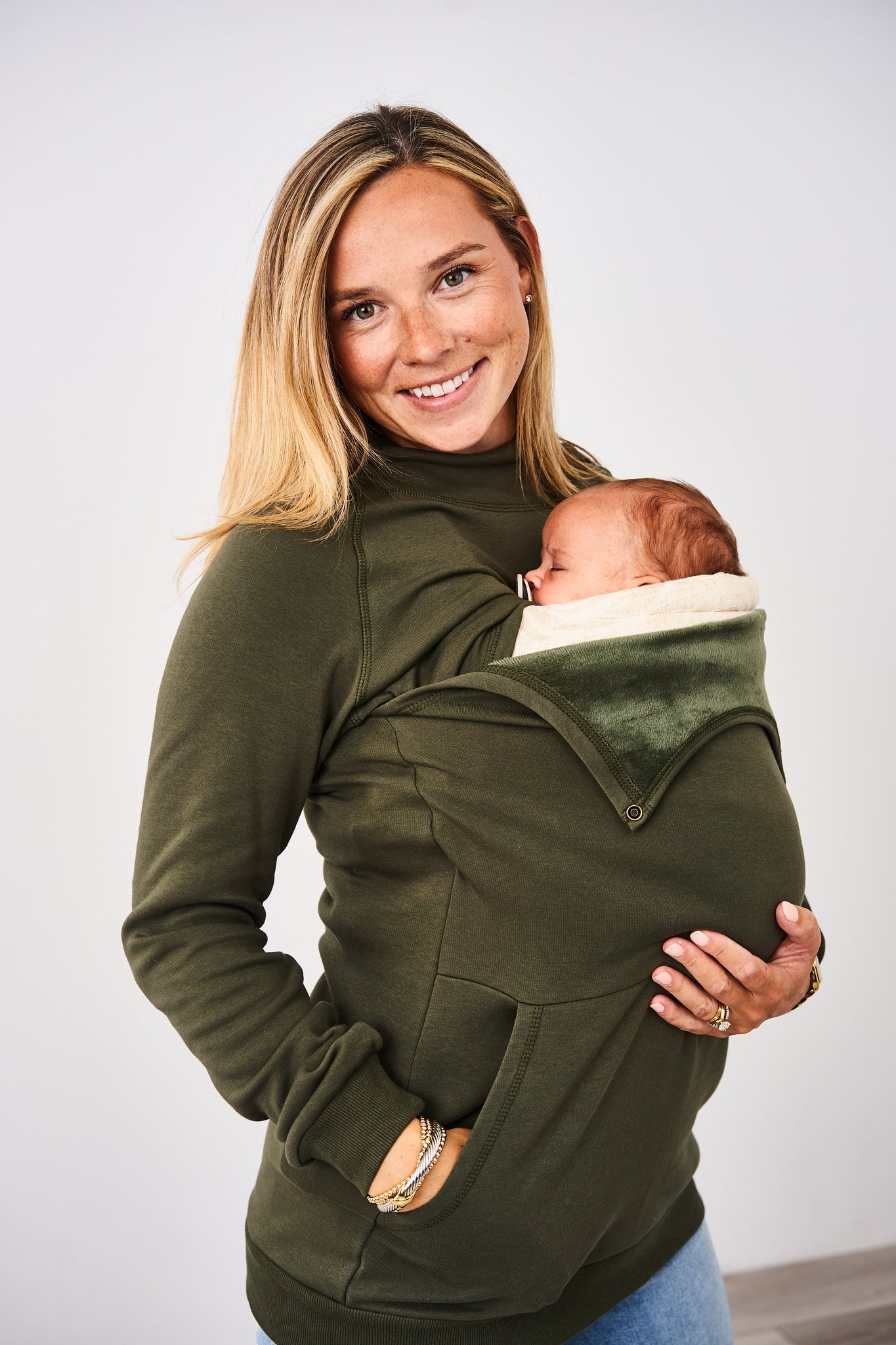 Latched Mama Harbor Snap Nursing Pullover