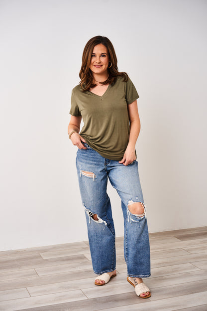 Latched Mama Go-To V-Neck Nursing Tee