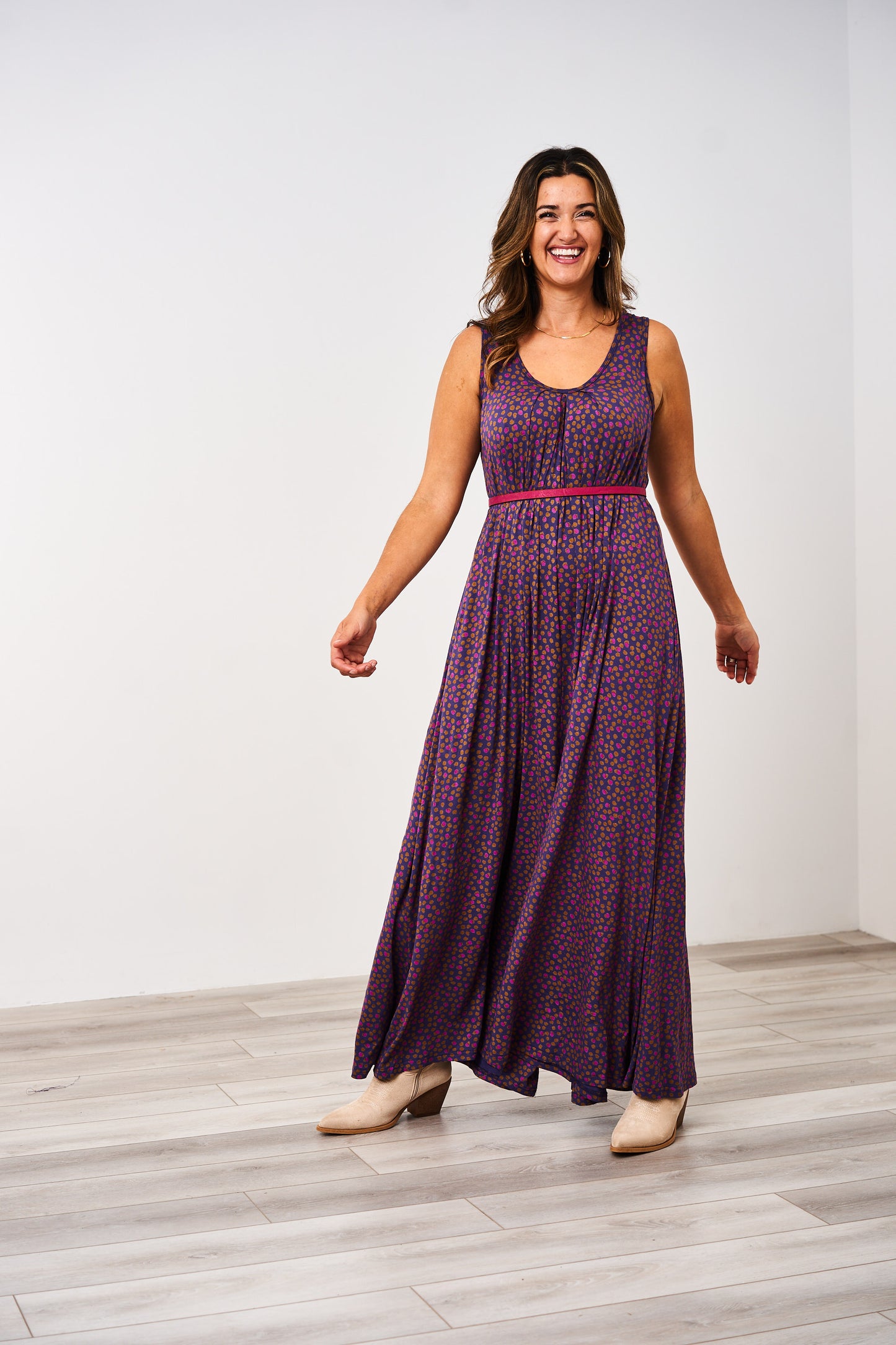 The Momper® Sleeveless Maxi Nursing Momper