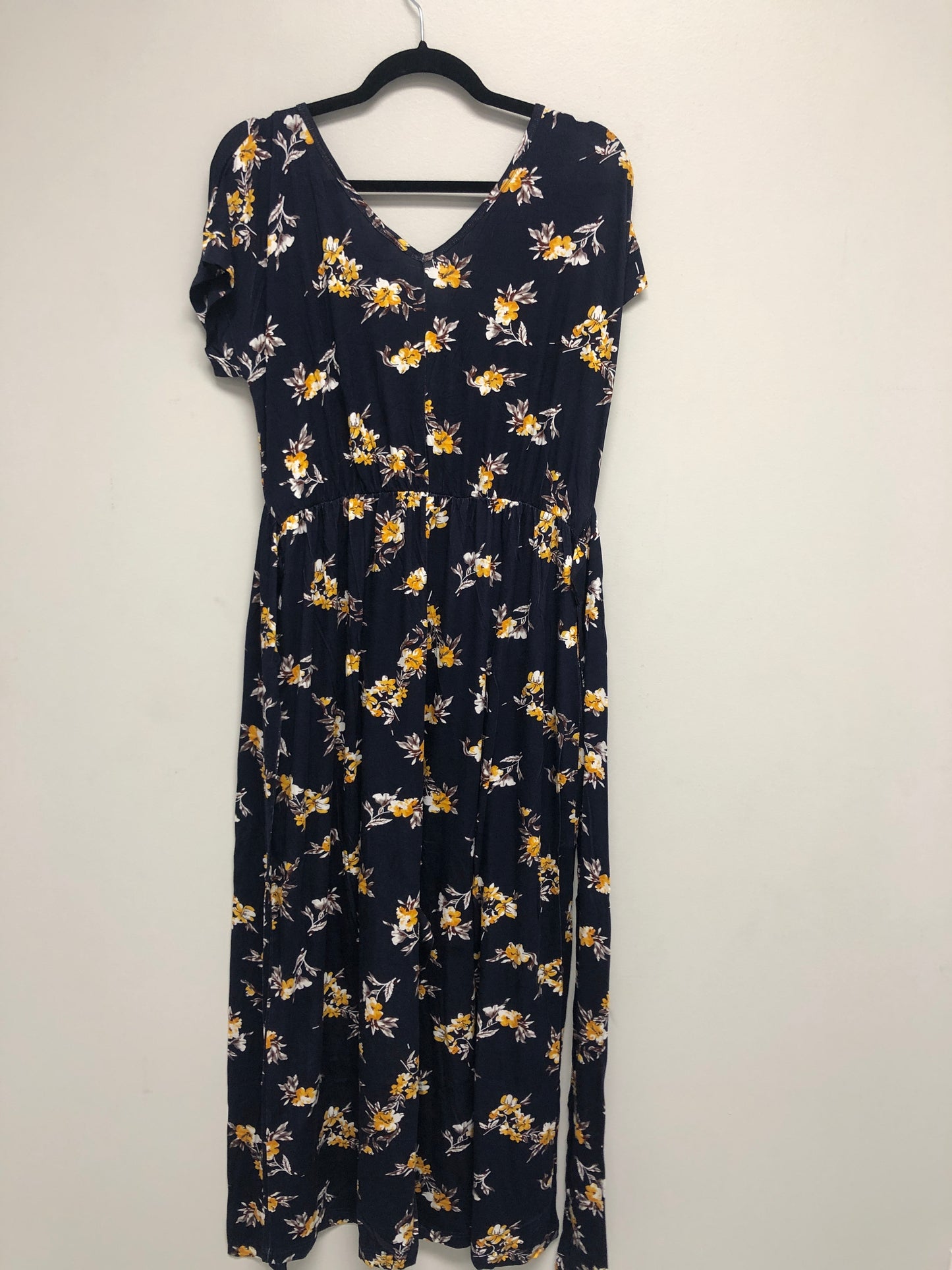 Outlet 6404 - Latched Mama V-Neck Nursing Jumpsuit - Canary Blooms - Large