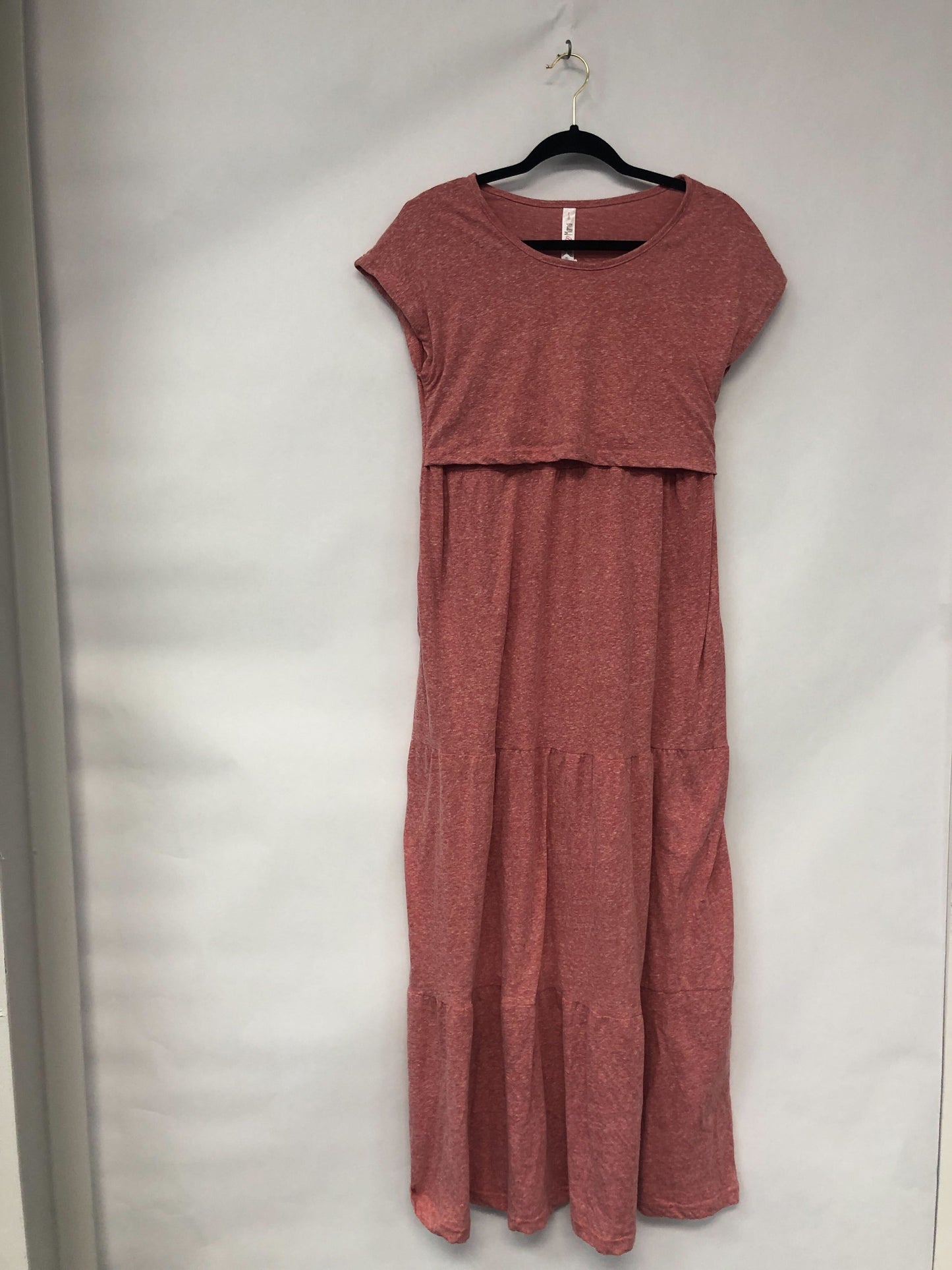 Outlet 6054 - Latched Mama Tiered T-Shirt Maxi Dress - Light Rouge - Small