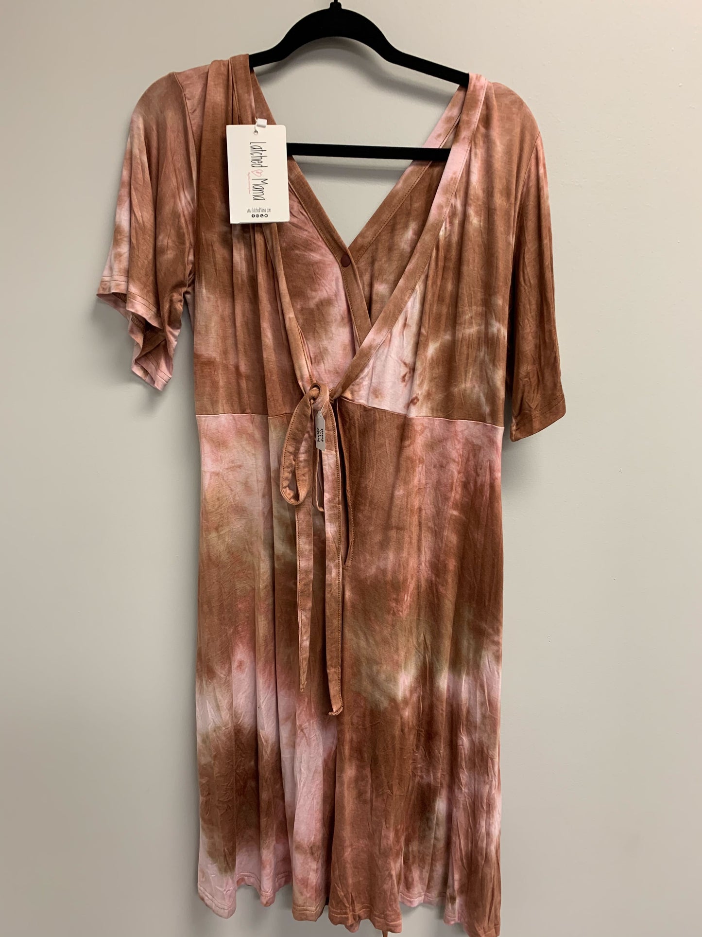 Outlet 5354 - Latched Mama Labor & Postpartum Wrap Dress - Rust Tie Dye - Small