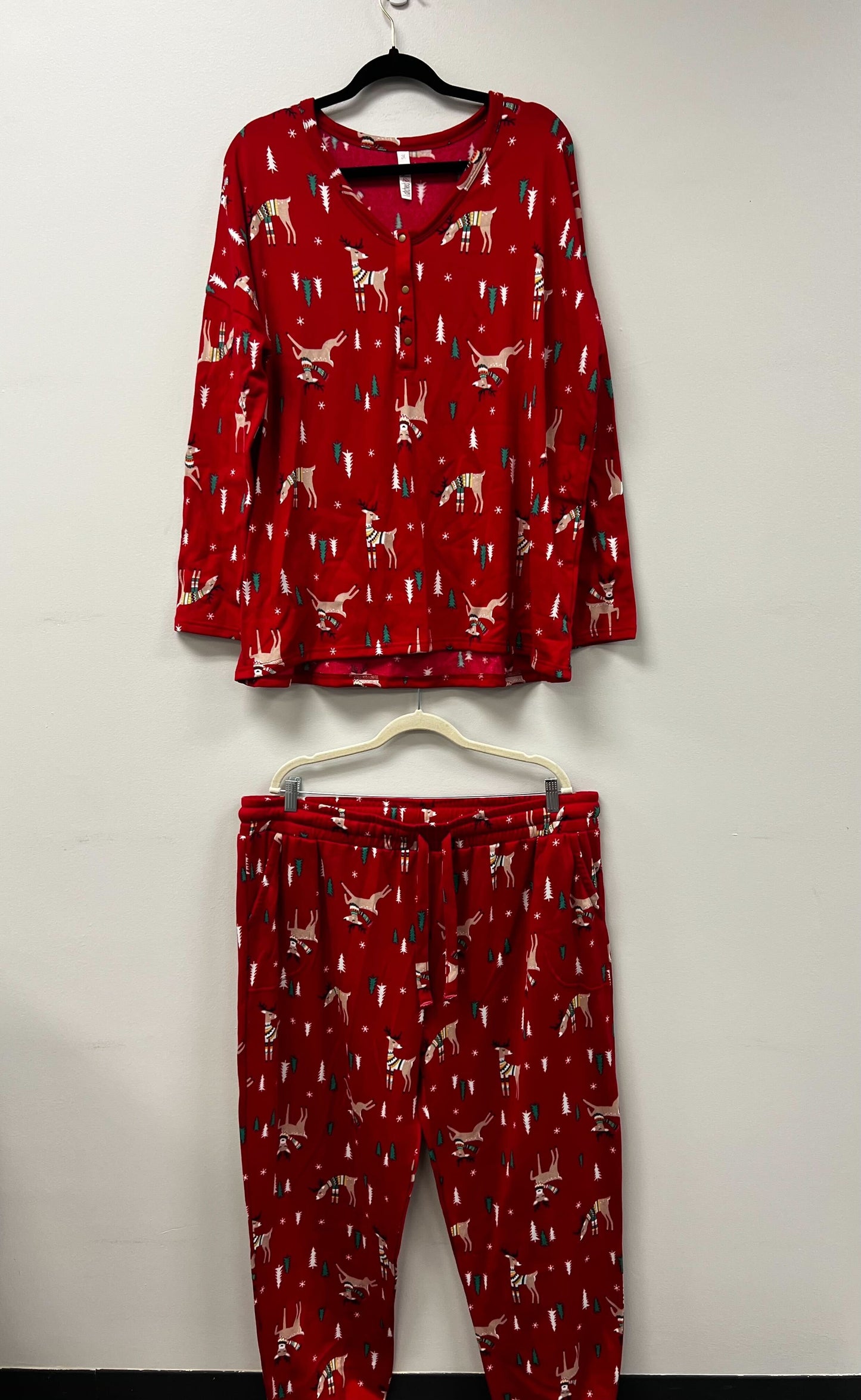 Outlet 6013 - Latched Mama Holiday Jogger Set - Holly Jolly - 2X