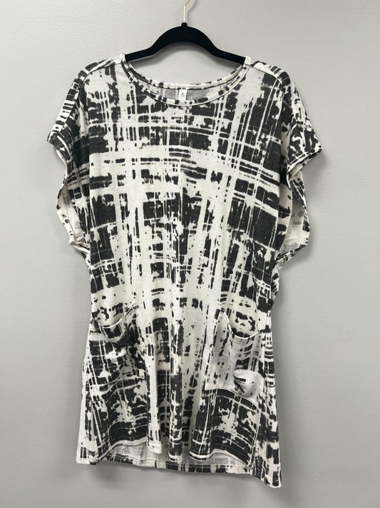 Outlet 5727 - Latched Mama Nest Nursing Tunic - Abstract Slate - Medium