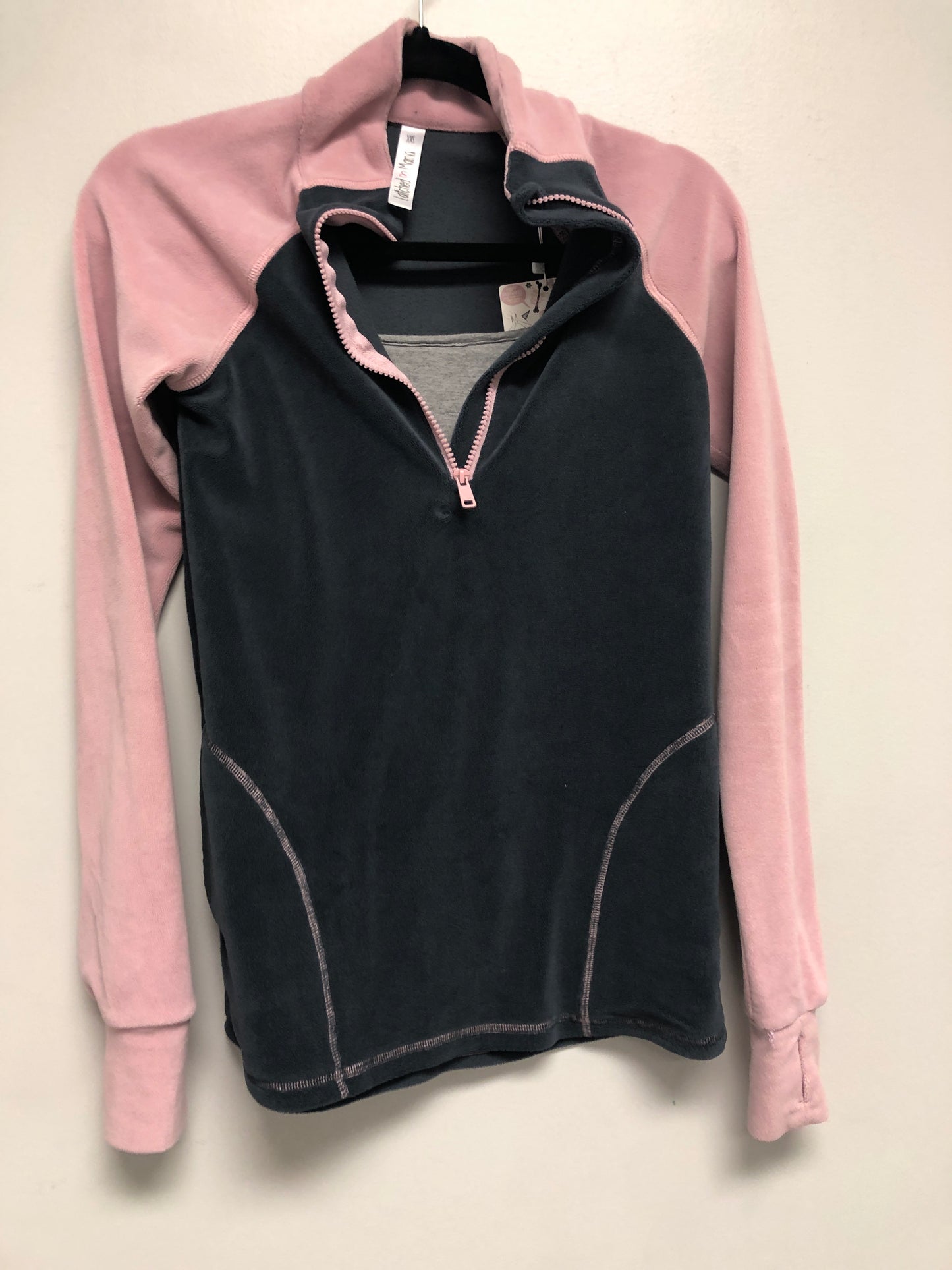Outlet 6430 - Latched Mama Zip Fleece Nursing Pullover - Final Sale - Slate/Blush - Extra Extra Small