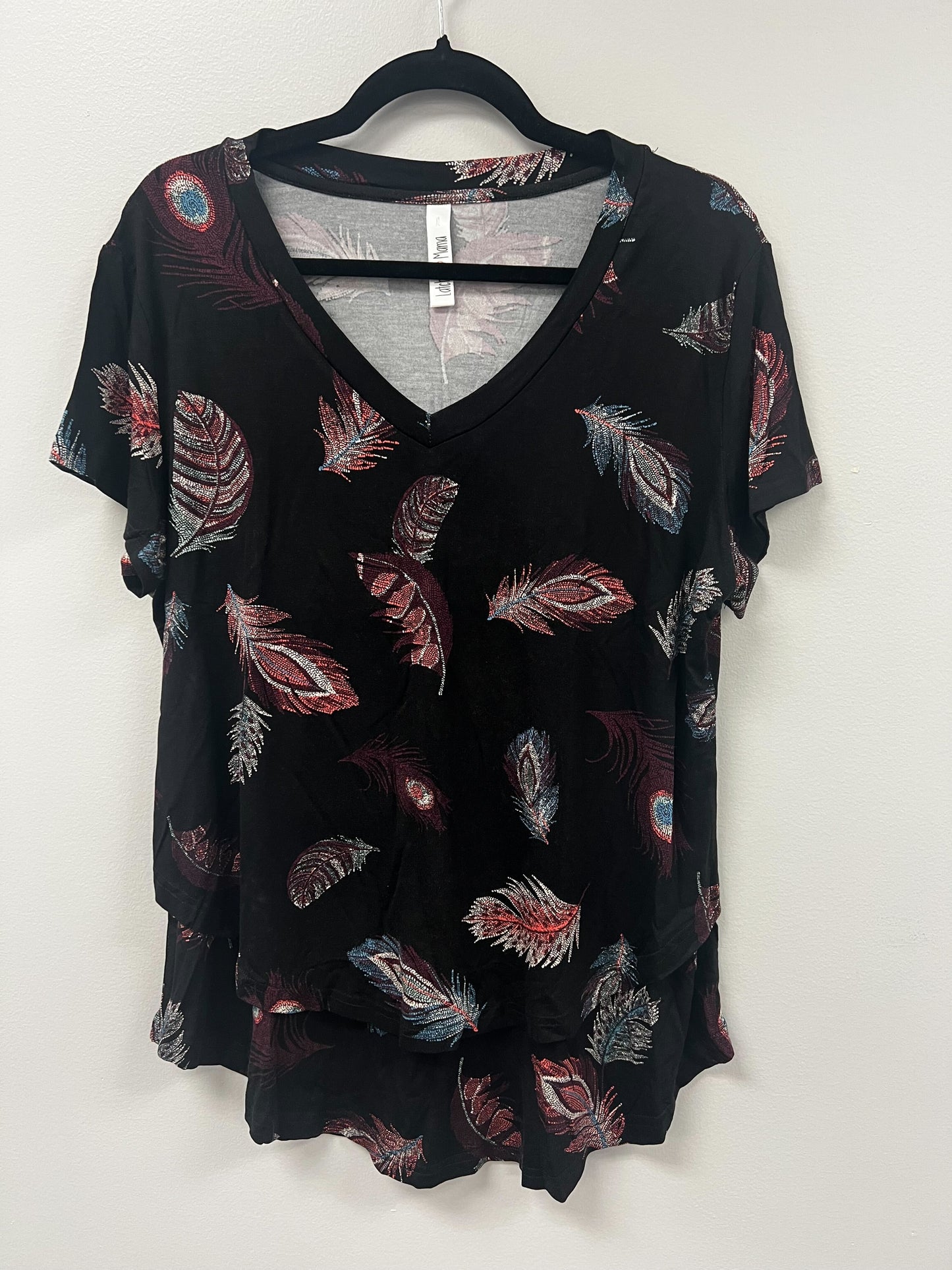 Outlet 5721 - Printed V-Neck Boyfriend Nursing Tee - Onyx Plumes - Extra Large