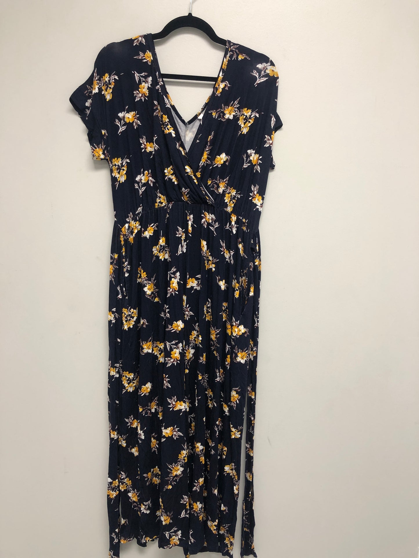 Outlet 6407 - Latched Mama V-Neck Nursing Jumpsuit - Canary Blooms - Extra Large